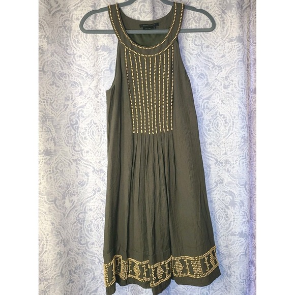 BCBG Maxazria Dresses & Skirts - BCBG MaxAzria Wooden Beaded Sleeveless Dress Olive Green Boho Sz 4